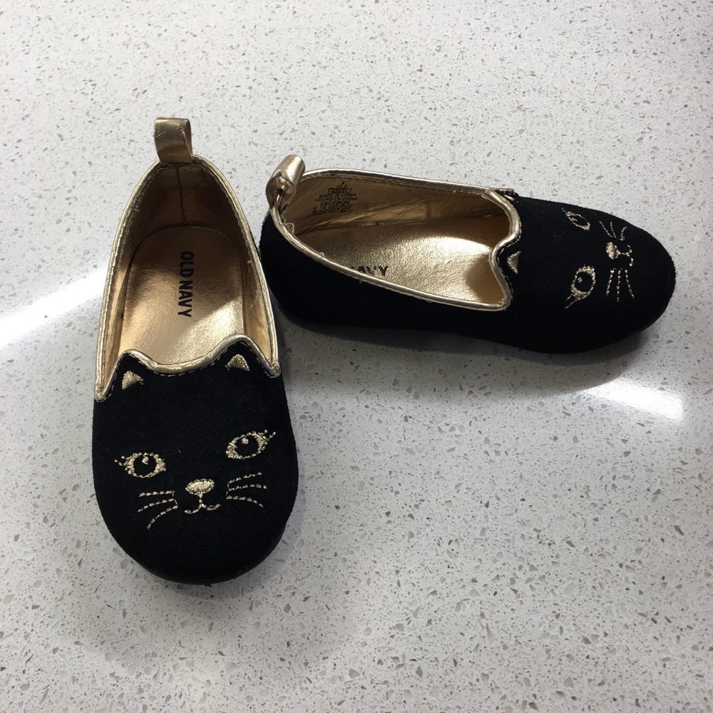 Old Navy Toddler size 6 shoe